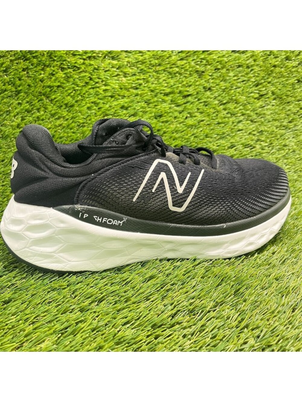 New Balance Fresh Foam X 840v1 Womens Size 9.5D Black Running Shoes Sneakers